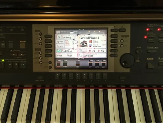 Đàn piano Yamaha CVP-201