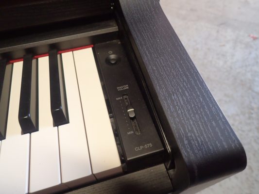 Đàn Piano Điện Yamaha CLP-575