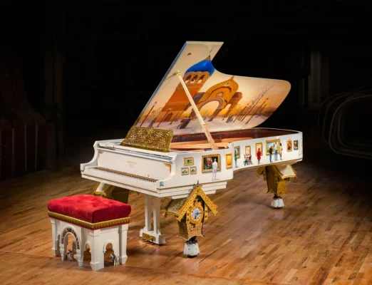 UTF 810 cay dan piano dat nhat the gioi2028129