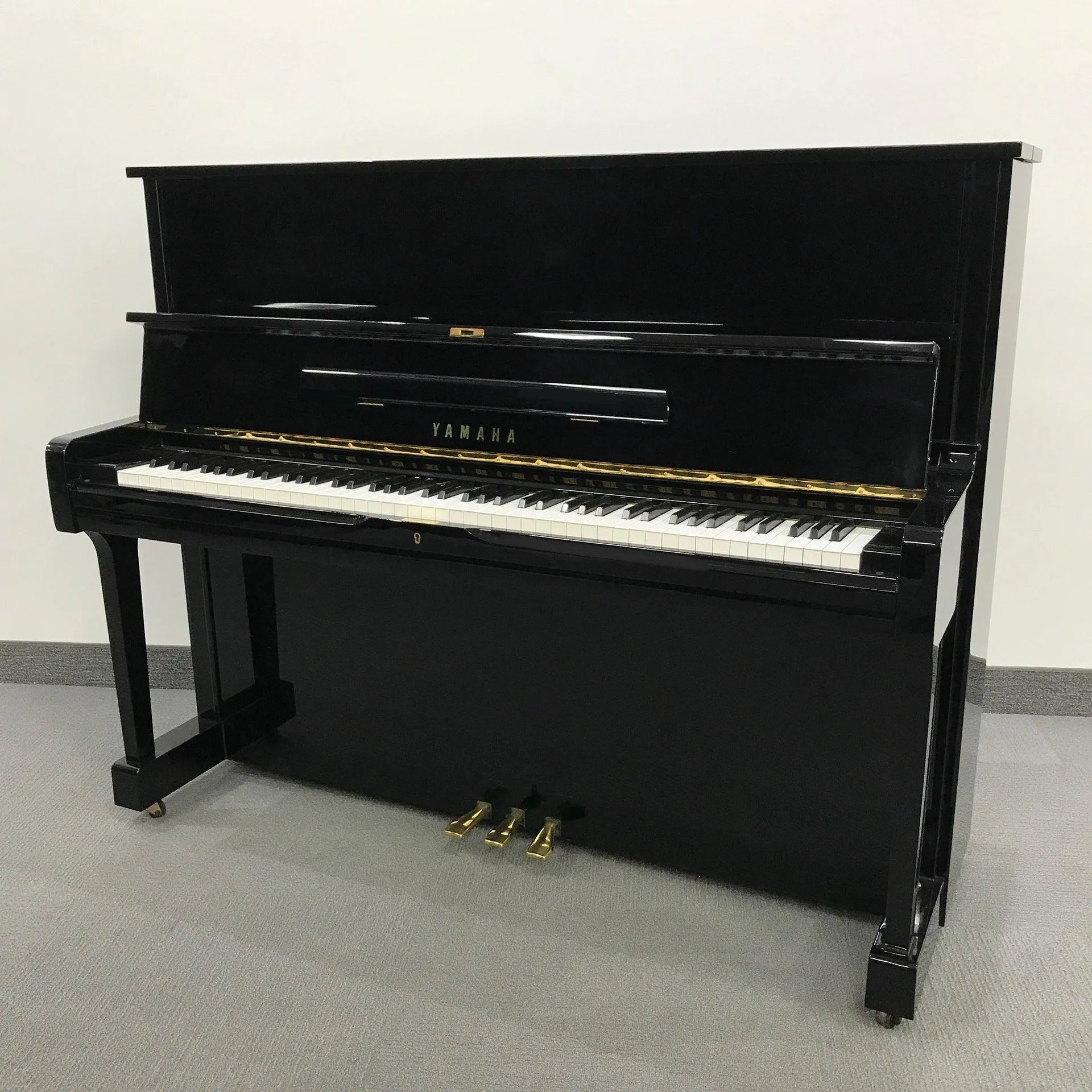 Yamaha U1 Yamaha U1
