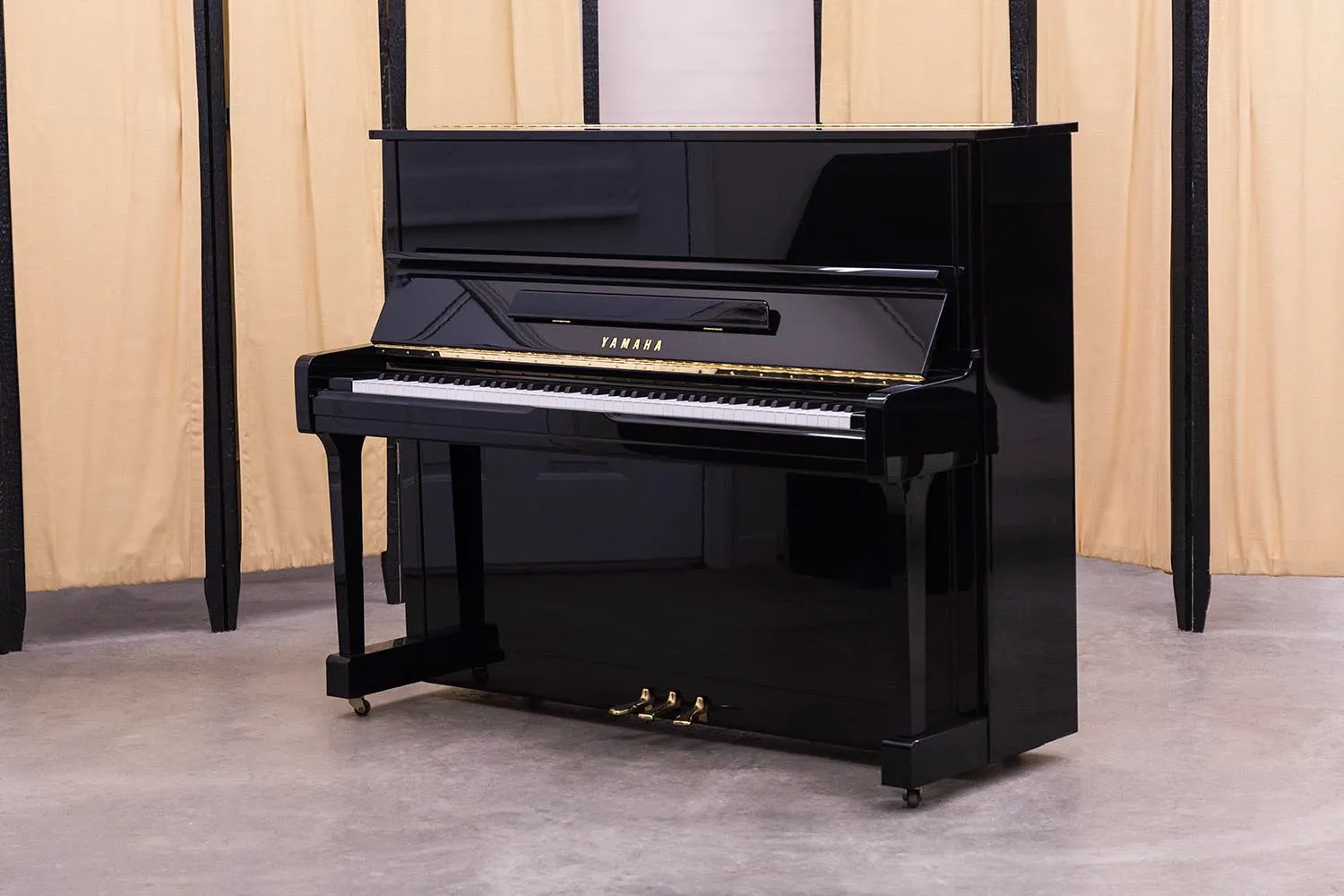 Yamaha U2E