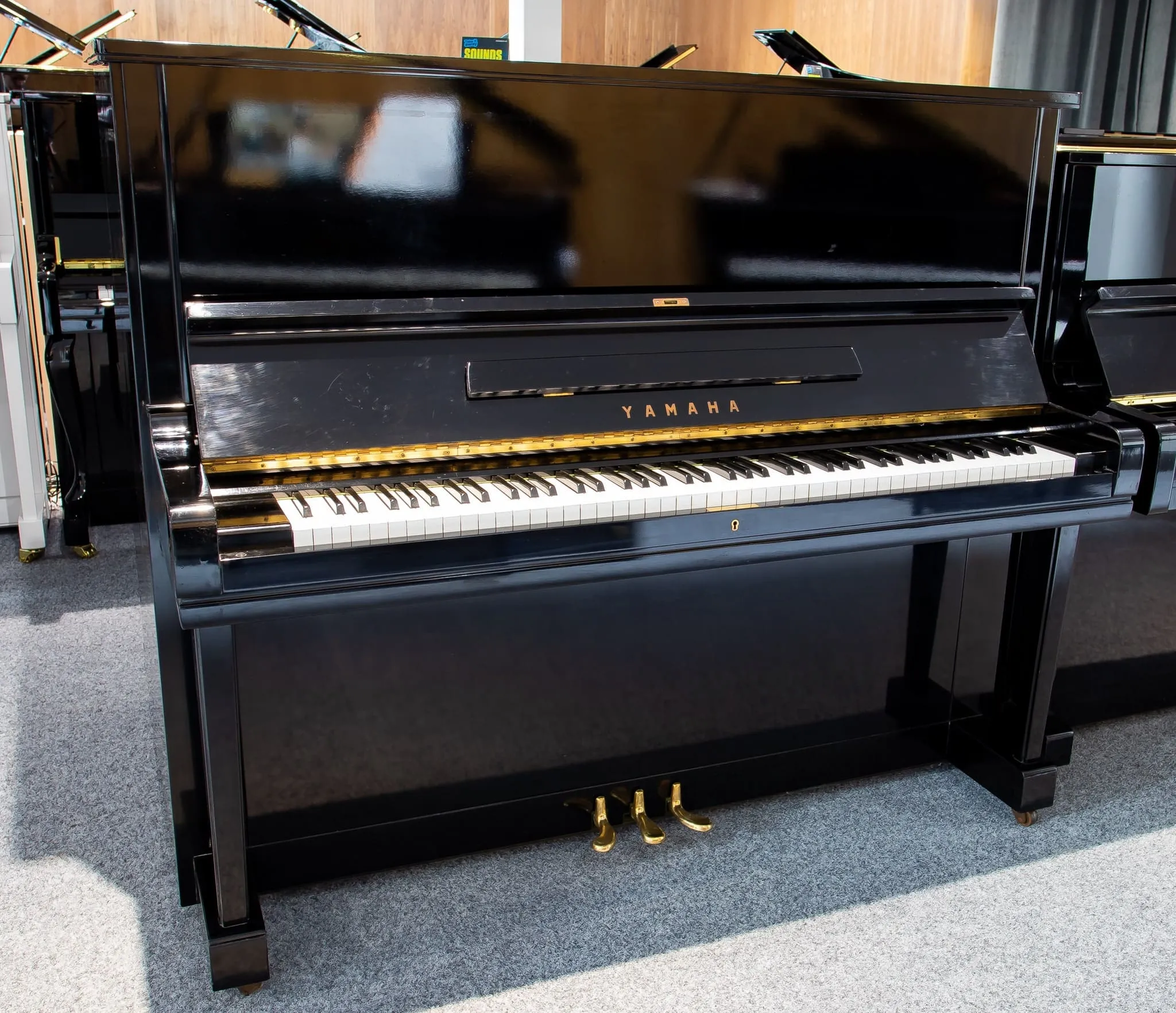 Yamaha U3E Yamaha U3E