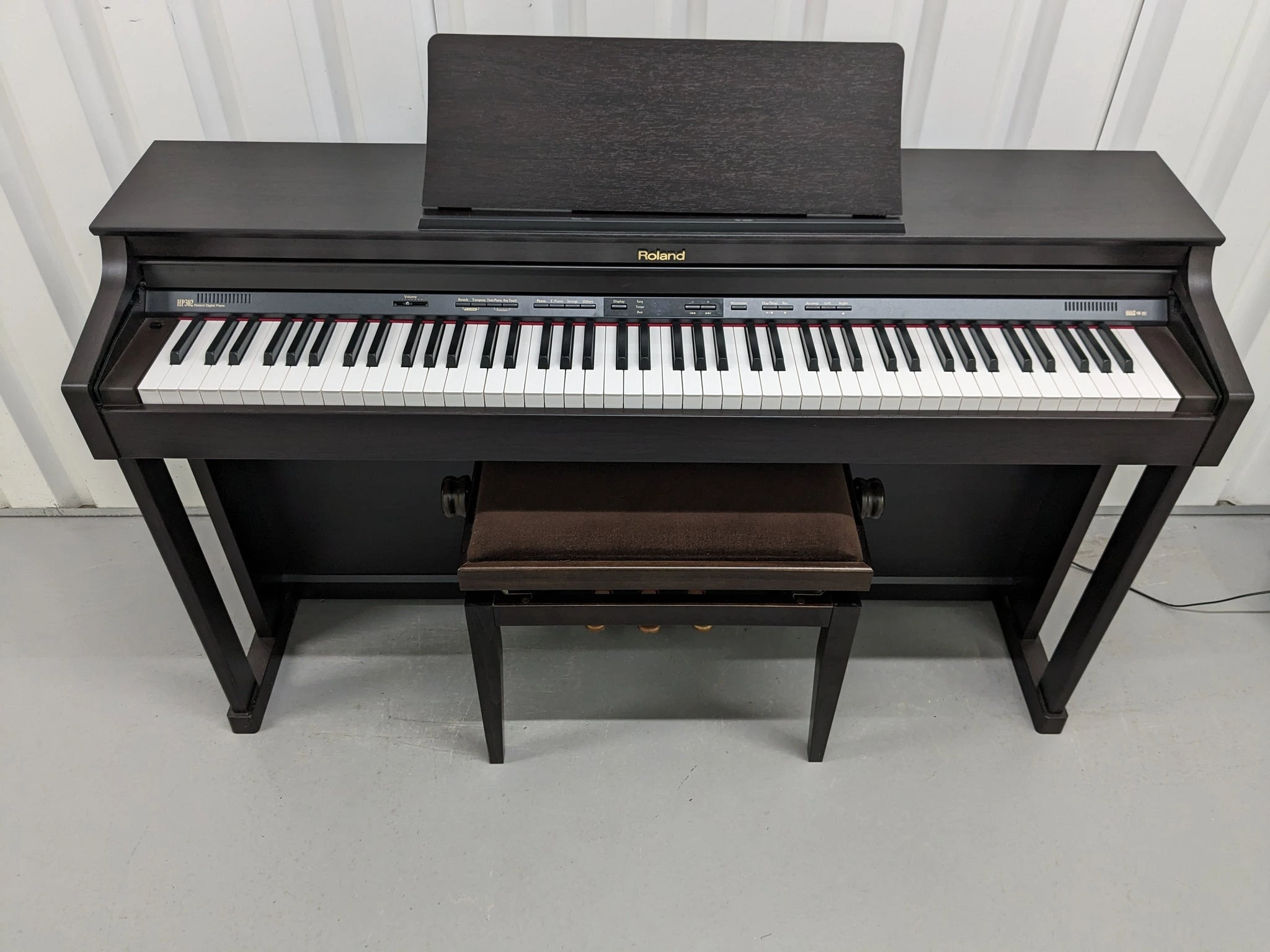 Roland HP-302 Roland HP-302