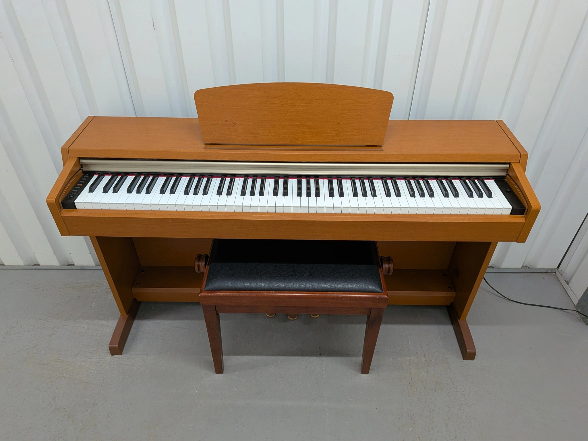 Yamaha CLP-220 - Piano Điện Được Ưa Chuộng 1 Yamaha CLP-220