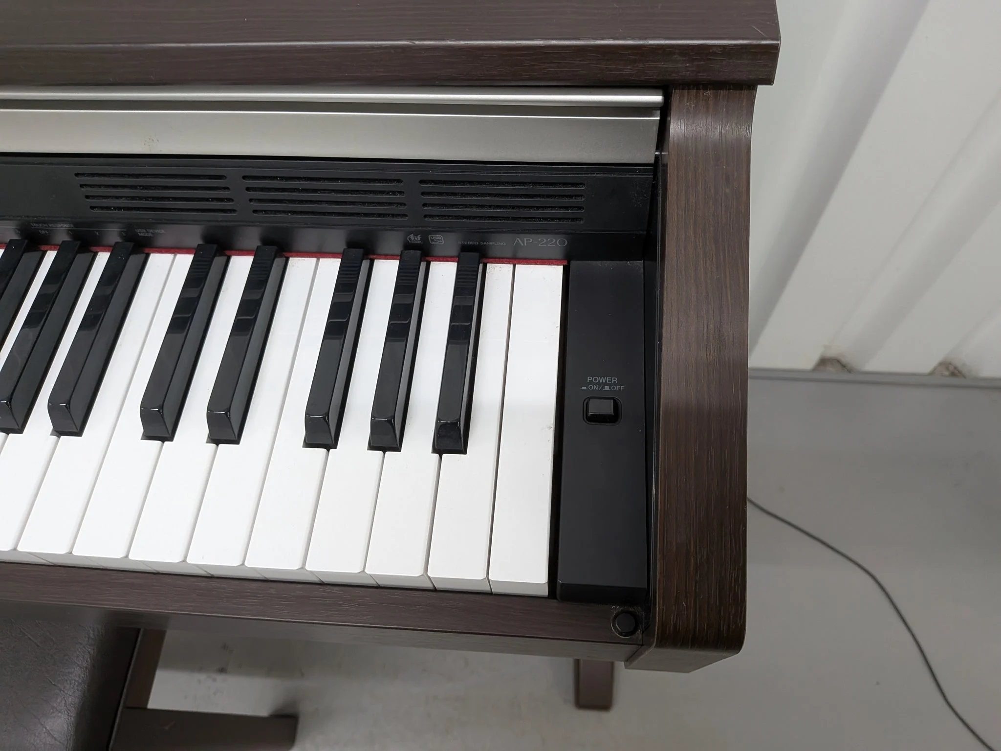 Casio AP-220 – Piano Điện Giá Tốt, Phù Hợp Học Đàn 2 Casio AP-220